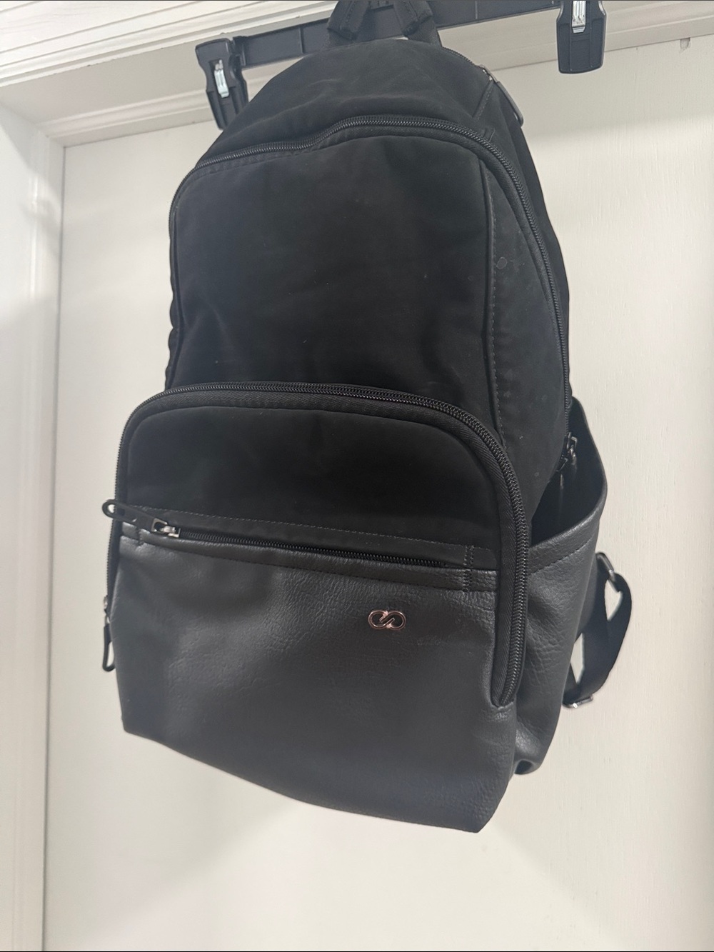 Men's Black Everyday Backpack - Sleek Urban Carry